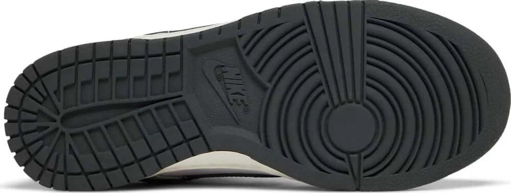 Nike Dunk Low 'Light Smoke Grey' (W) - SOLE AU